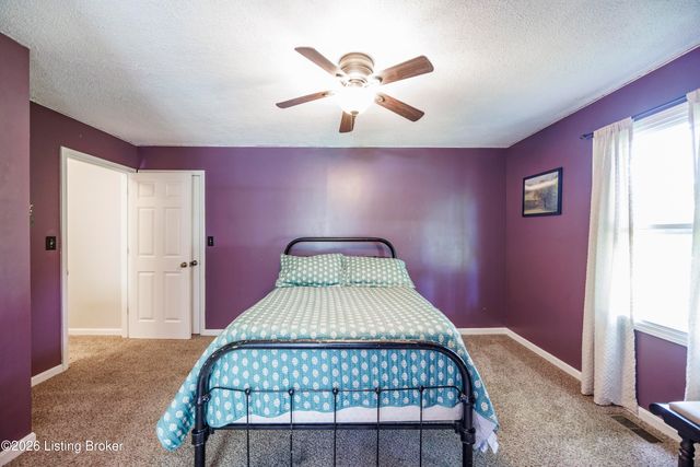 1801 Hawk Hill Rd, La Grange, KY 40031
