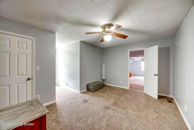 1801 Hawk Hill Rd, La Grange, KY 40031