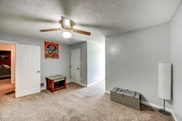 1801 Hawk Hill Rd, La Grange, KY 40031