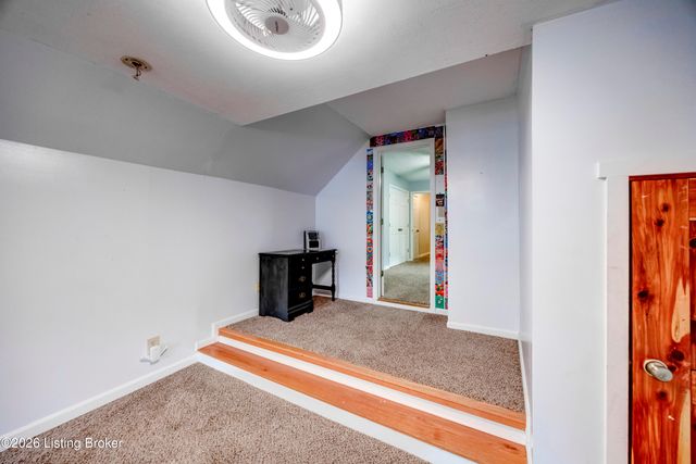 1801 Hawk Hill Rd, La Grange, KY 40031