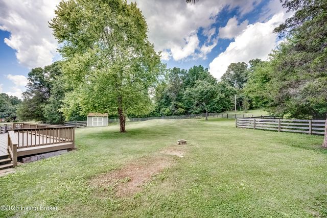 1801 Hawk Hill Rd, La Grange, KY 40031