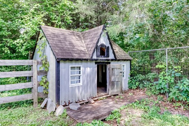 1801 Hawk Hill Rd, La Grange, KY 40031