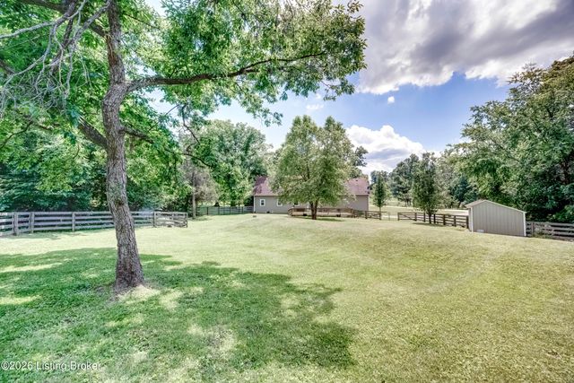 1801 Hawk Hill Rd, La Grange, KY 40031