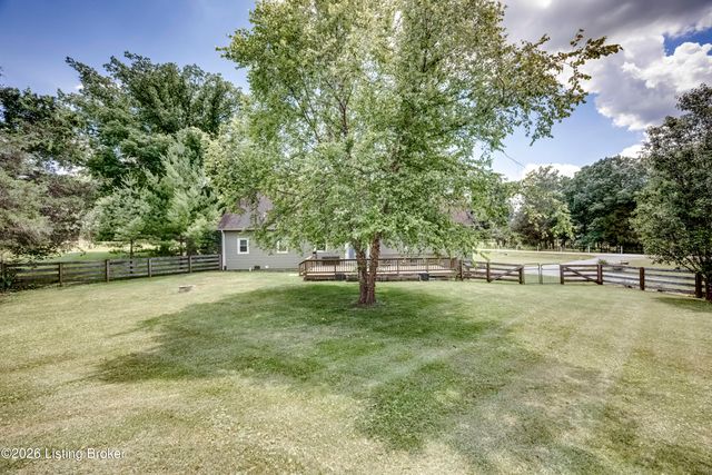 1801 Hawk Hill Rd, La Grange, KY 40031