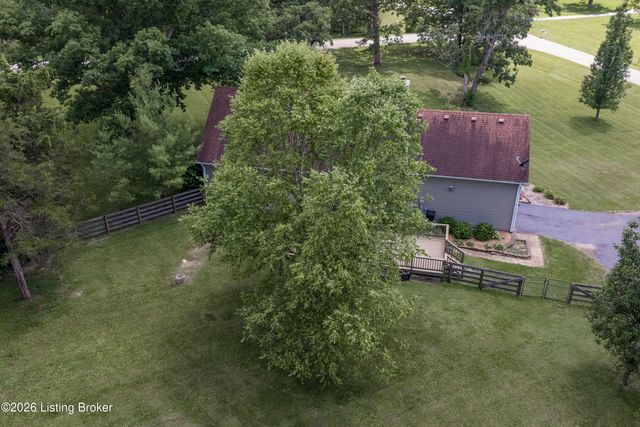 1801 Hawk Hill Rd, La Grange, KY 40031