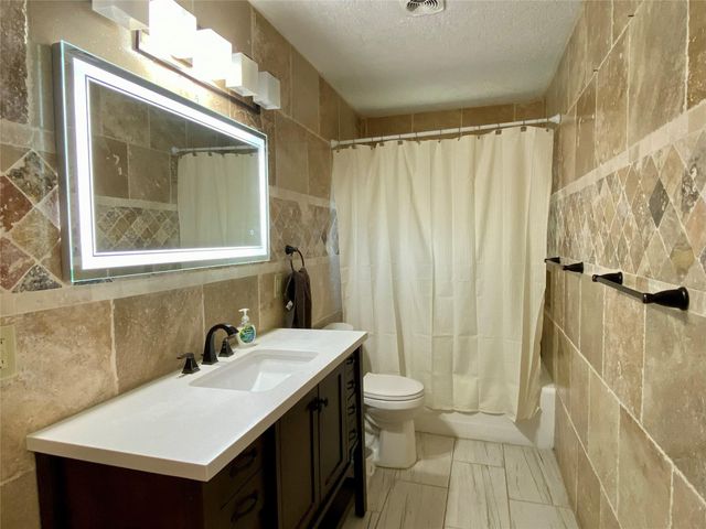 14131 Woodforest Boulevard, Houston, TX 77015
