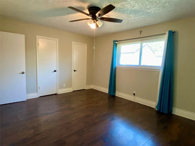 14131 Woodforest Boulevard, Houston, TX 77015