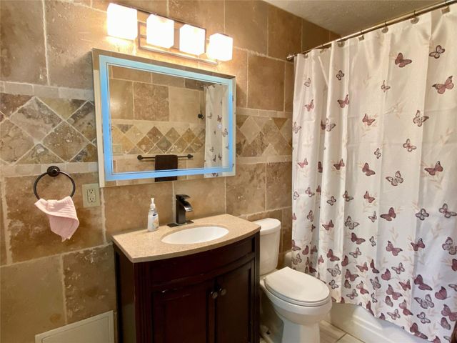 14131 Woodforest Boulevard, Houston, TX 77015