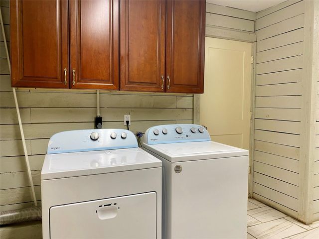 14131 Woodforest Boulevard, Houston, TX 77015