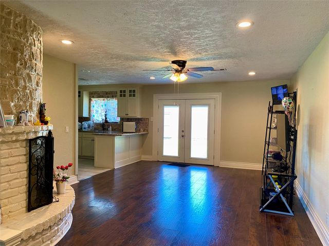 14131 Woodforest Boulevard, Houston, TX 77015