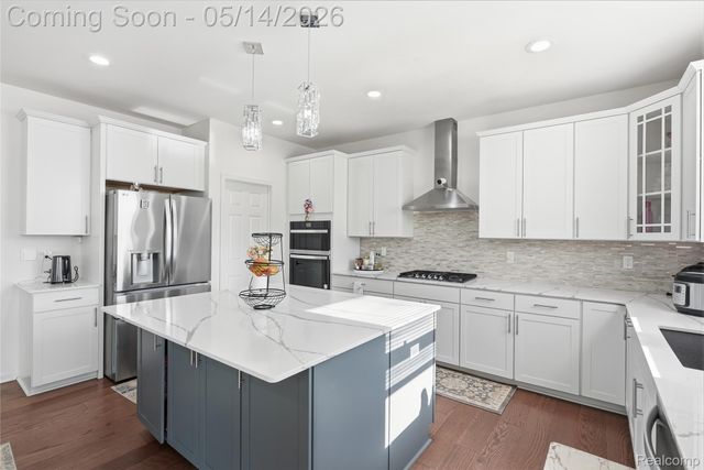 20975 Calabrese Drive, Lyon Charter Township, MI 48178
