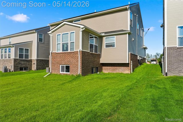 20975 Calabrese Drive, Lyon Charter Township, MI 48178