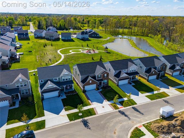20975 Calabrese Drive, Lyon Charter Township, MI 48178