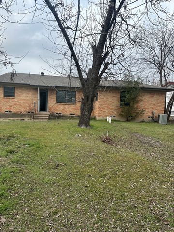 1310 Summit Street, Mesquite, TX 75149