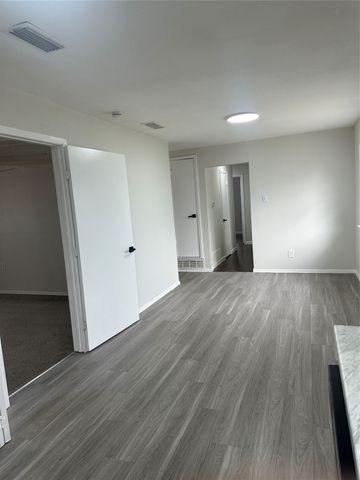 1310 Summit Street, Mesquite, TX 75149