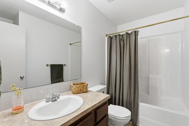 3719 S Westgate St, Wichita, KS 67215