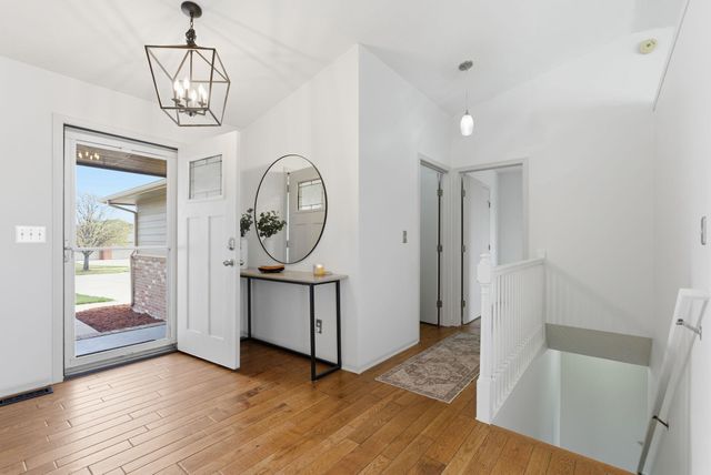 3719 S Westgate St, Wichita, KS 67215