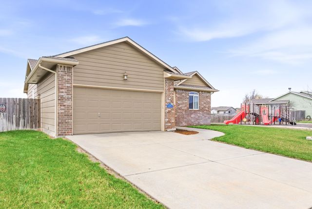 3719 S Westgate St, Wichita, KS 67215