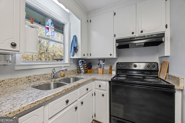 39 Jim Garvey Road, Hartwell, GA 30643