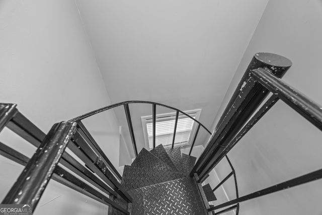 39 Jim Garvey Road, Hartwell, GA 30643