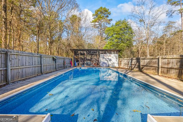 39 Jim Garvey Road, Hartwell, GA 30643