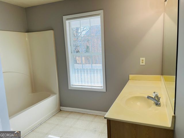 2119 Manhattan Parkway, Decatur, GA 30035