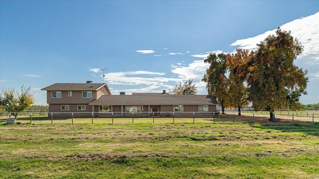10506 Claribel Road, Oakdale, CA 95361