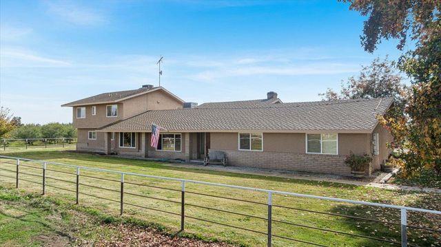 10506 Claribel Road, Oakdale, CA 95361
