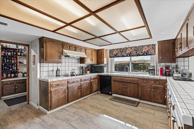 10506 Claribel Road, Oakdale, CA 95361