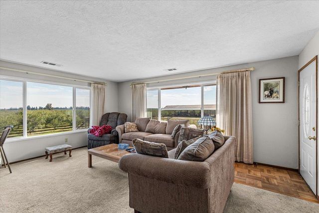 10506 Claribel Road, Oakdale, CA 95361