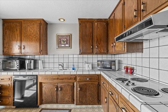 10506 Claribel Road, Oakdale, CA 95361