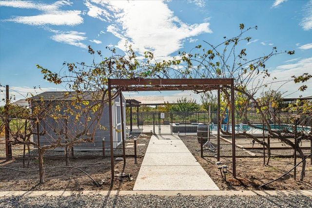 10506 Claribel Road, Oakdale, CA 95361