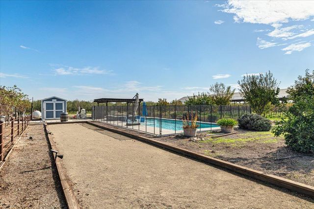 10506 Claribel Road, Oakdale, CA 95361