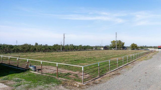 10506 Claribel Road, Oakdale, CA 95361