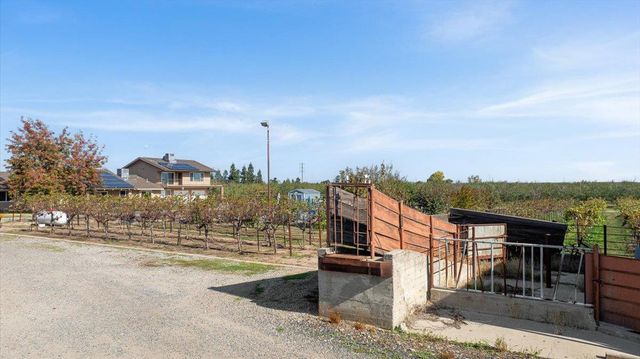 10506 Claribel Road, Oakdale, CA 95361