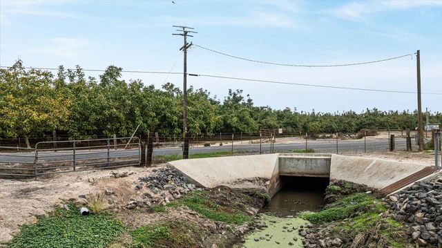 10506 Claribel Road, Oakdale, CA 95361