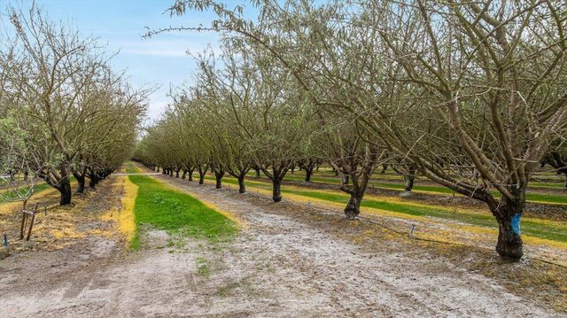 10506 Claribel Road, Oakdale, CA 95361