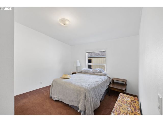 1949 Se PALMQUIST Rd 121, Gresham, OR 97080