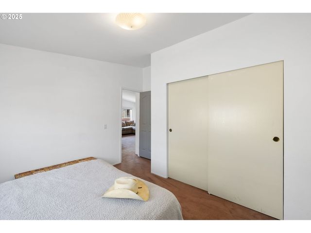 1949 Se PALMQUIST Rd 121, Gresham, OR 97080