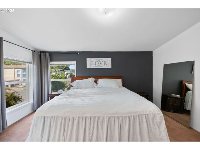 1949 Se PALMQUIST Rd 121, Gresham, OR 97080