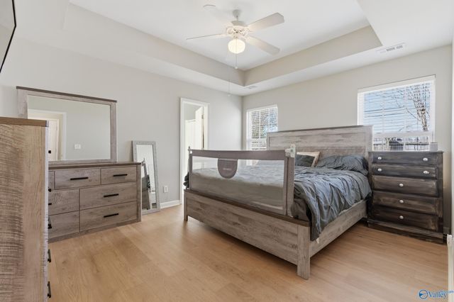 608 Wade Road SE, Owens Cross Roads, AL 35763