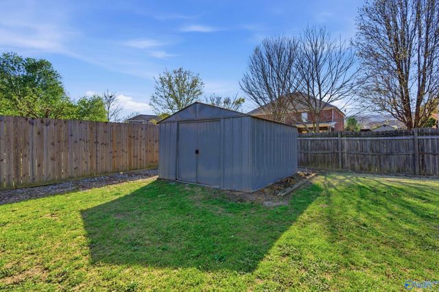 608 Wade Road SE, Owens Cross Roads, AL 35763