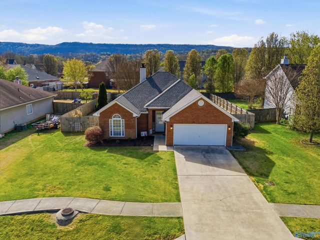 608 Wade Road SE, Owens Cross Roads, AL 35763