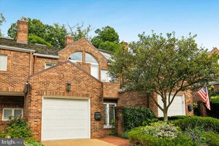 2467 N WAKEFIELD CT, Arlington, VA 22207
