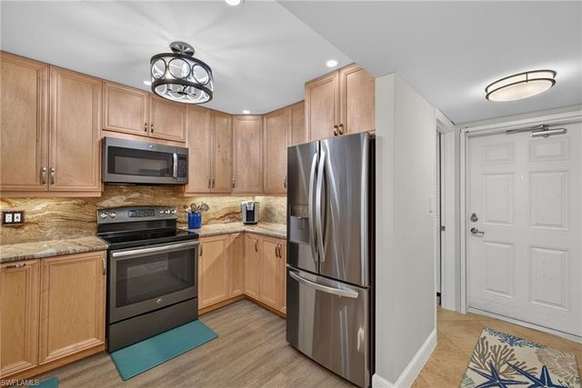 26000 Hickory BLVD 604, Bonita Springs, FL 34134