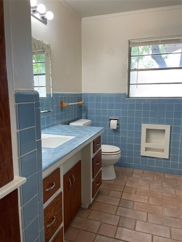 202 N 5th Street, Midlothian, TX 76065