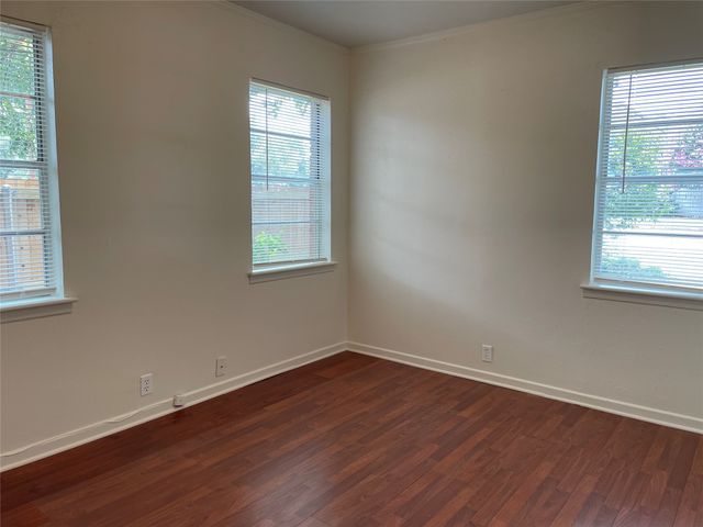 202 N 5th Street, Midlothian, TX 76065