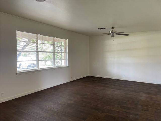 202 N 5th Street, Midlothian, TX 76065