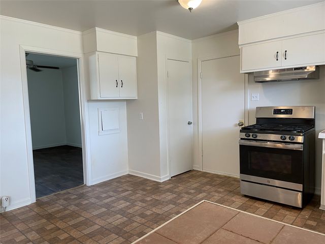202 N 5th Street, Midlothian, TX 76065