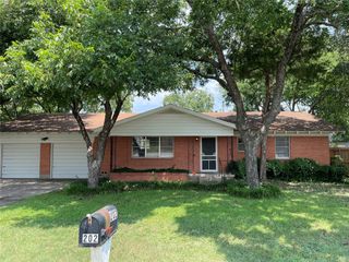 202 N 5th Street, Midlothian, TX 76065